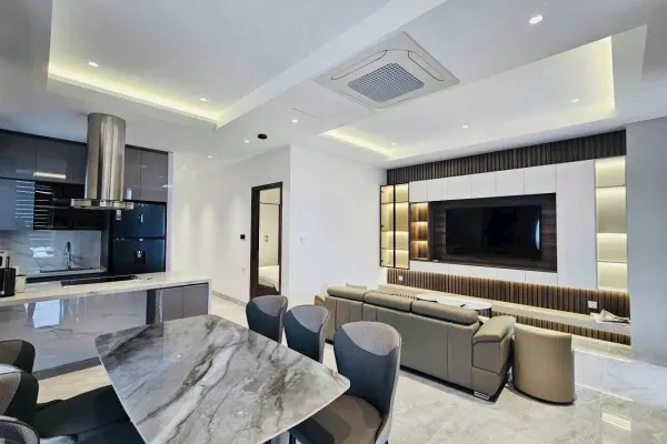 Дом, 2 спальни · 250 м²