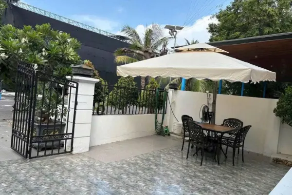 Дом, 3 спальни · 150 м²