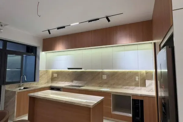 Дом, 3 спальни · 270 м² 3