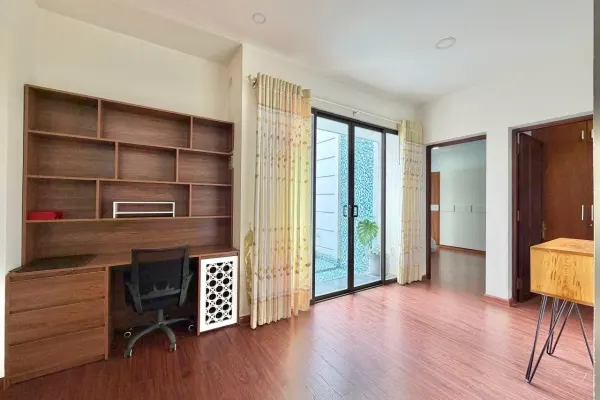 Вилла, 5 спален · 300 м² 2