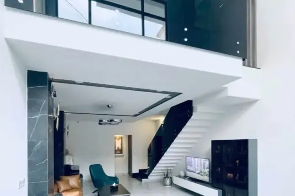 House, 4 спальни 4