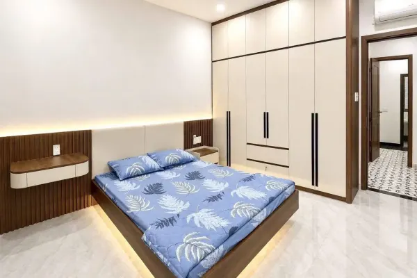 Дом, 3 спальни · 270 м² 6