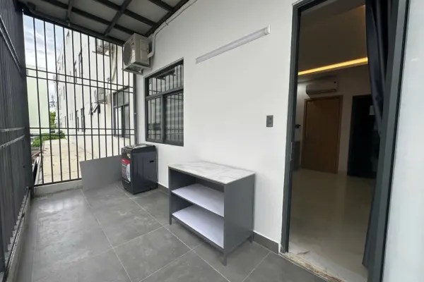 Apartment 4