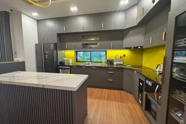 Вилла, 4 спальни · 450 м² 2