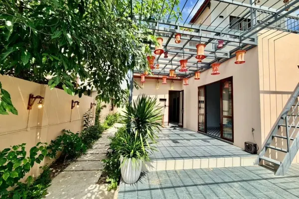 Дом, 4 спальни · 160 м² 2
