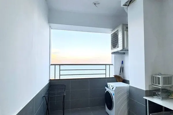 Квартира, 2 спальни · 71 м² 4