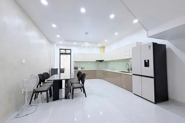 House, 3 спальни, 270.00 м² 2