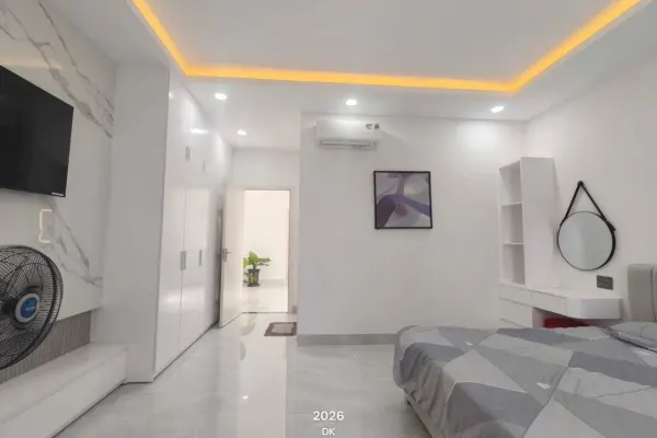 Дом, 3 спальни · 270 м² 5