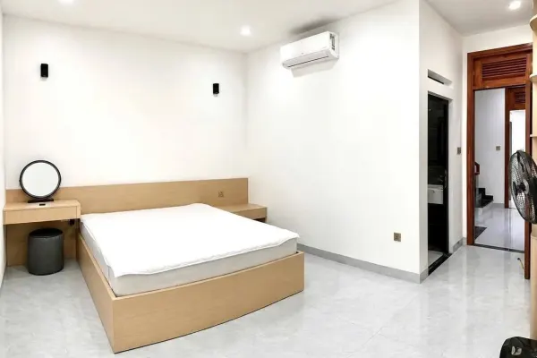 Дом, 4 спальни · 270 м² 5