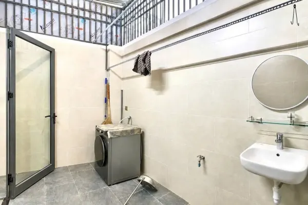 Дом, 4 спальни · 270 м² 8