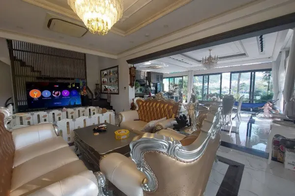 Вилла, 3 спальни · 300 м² 3