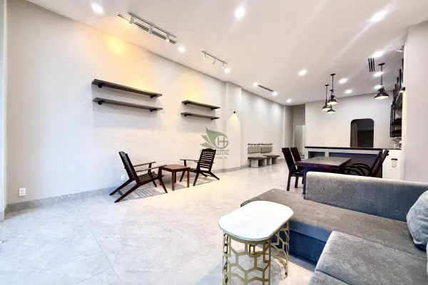 House, 3 спальни, 300.00 м² 5