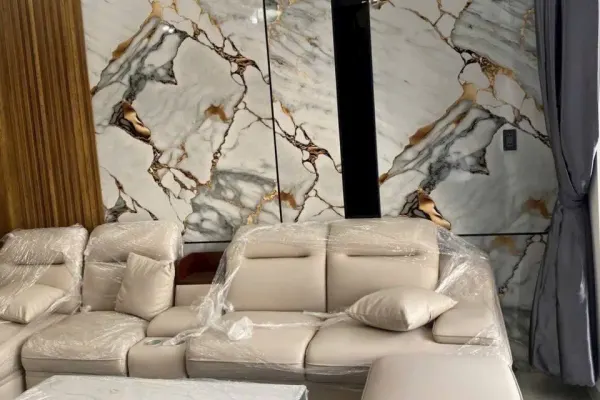 Дом, 3 спальни · 270 м²