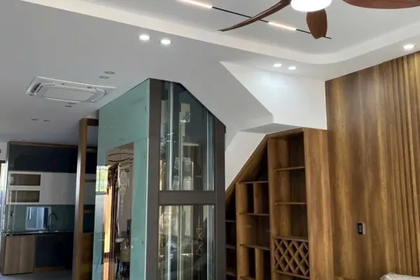 Дом, 3 спальни · 270 м² 5