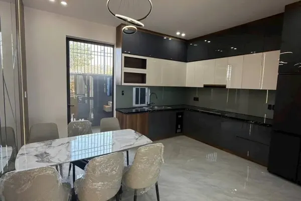 Дом, 3 спальни · 270 м² 6