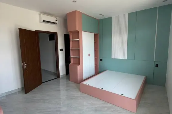 Дом, 3 спальни · 270 м² 8