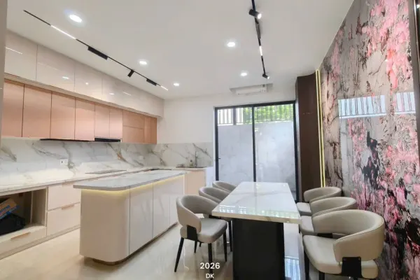 Дом, 3 спальни · 270 м² 2