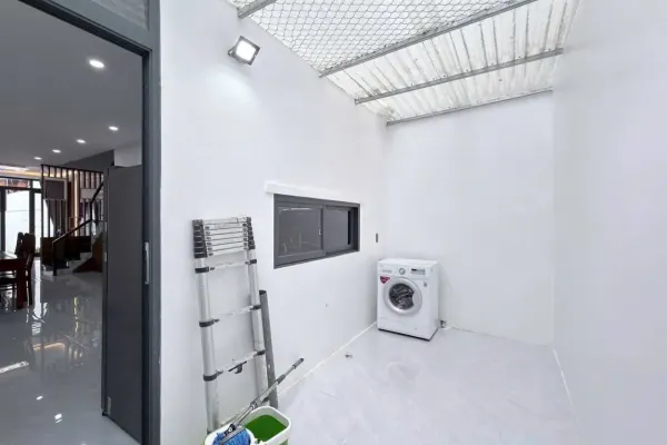 Дом, 3 спальни · 250 м² 5