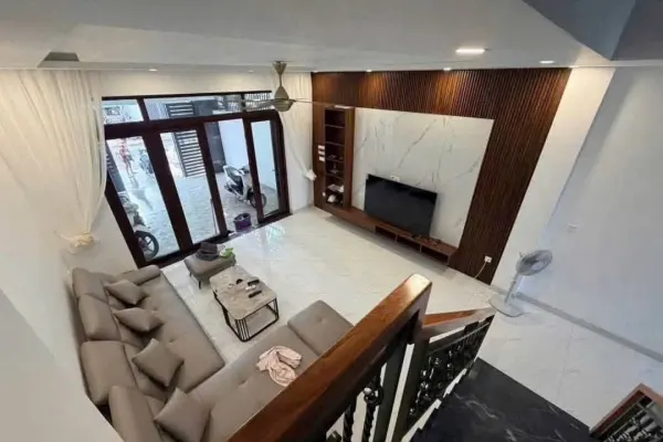 Дом, 3 спальни · 270 м² 2