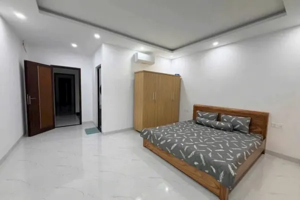 Дом, 3 спальни · 270 м² 4