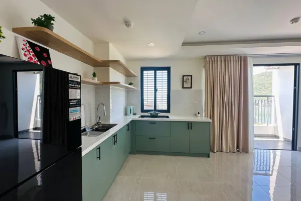 Квартира, 3 спальни · 90 м²