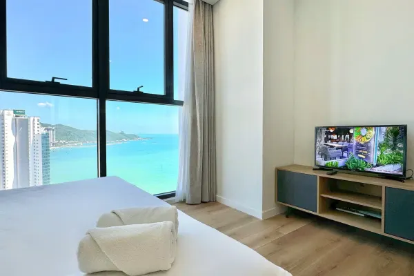 Квартира, 2 спальни · 80 м² 2