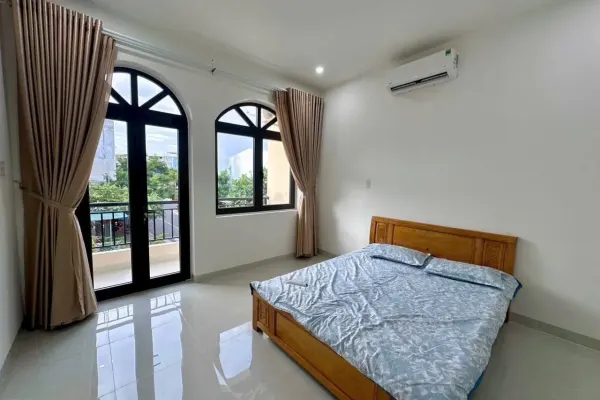 Дом, 3 спальни · 165.6 м² 3