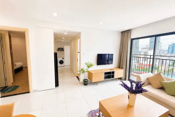 Квартира, 2 спальни · 70 м² 2