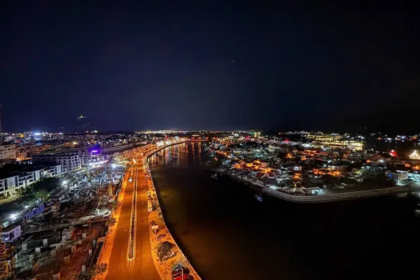 Квартира, 2 спальни · 80 м²
