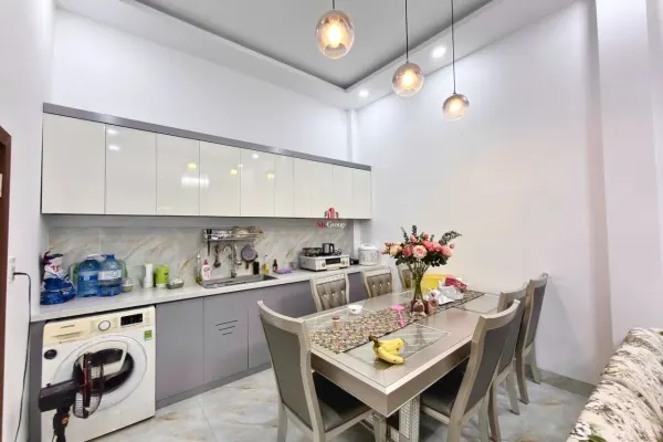 Дом, 3 спальни · 120 м² 2