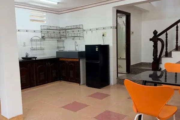 Дом, 3 спальни · 250 м²