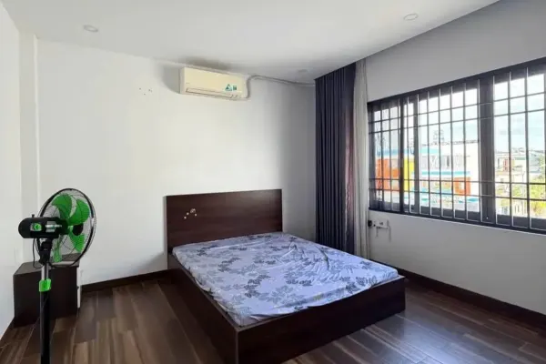 Дом, 3 спальни · 270 м² 5