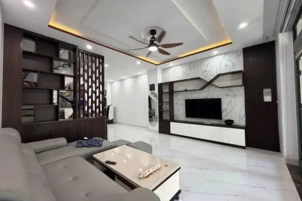 Дом, 3 спальни · 270 м² 6