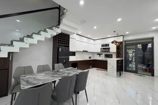 Дом, 3 спальни · 270 м² 7