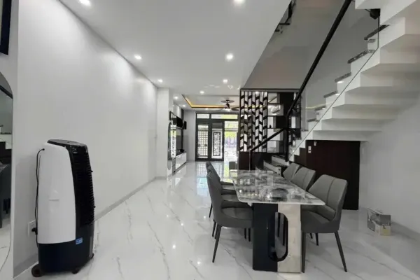 Дом, 3 спальни · 270 м² 8