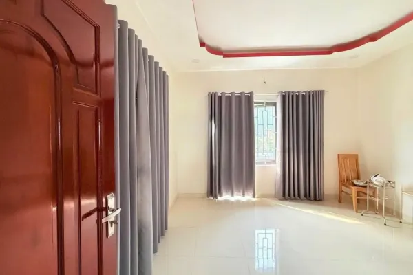 Дом, 4 спальни · 250 м² 3
