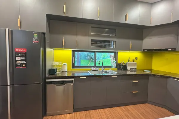 Вилла, 3 спальни · 450 м²