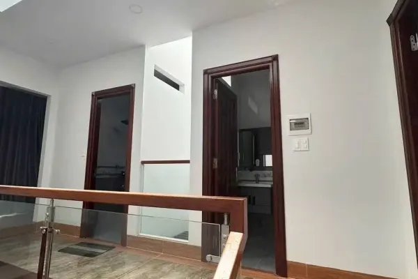 Дом, 3 спальни · 270 м² 3