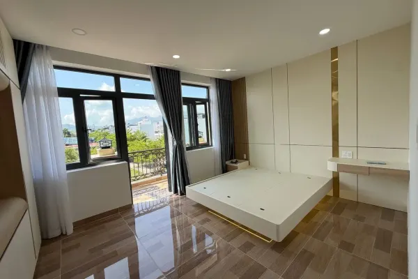 Дом, 4 спальни · 270 м² 9
