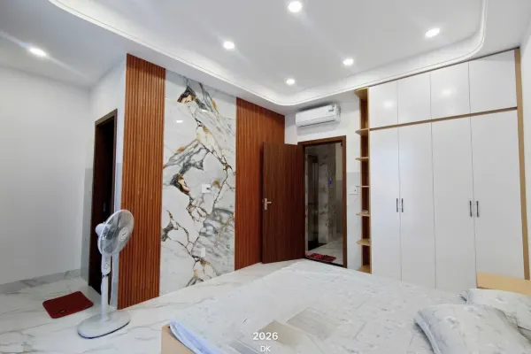 Дом, 3 спальни · 240 м² 5