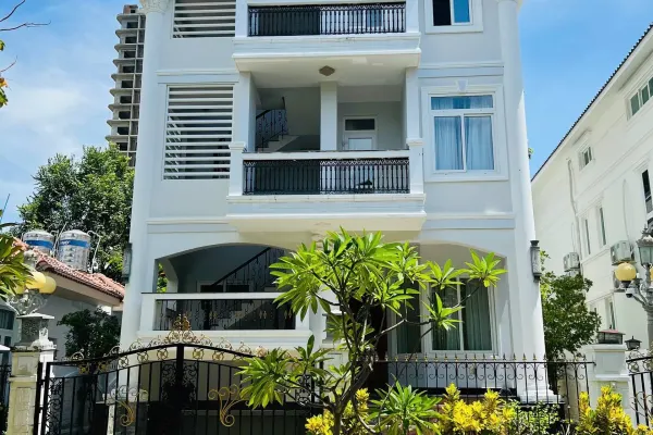 Villa, 5 спальни, 288.00 м²