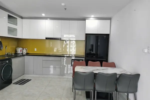 Квартира, 2 спальни · 83 м²