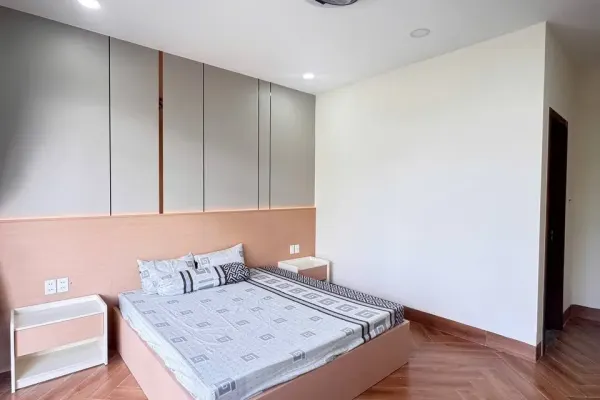 Дом, 3 спальни · 300 м² 4