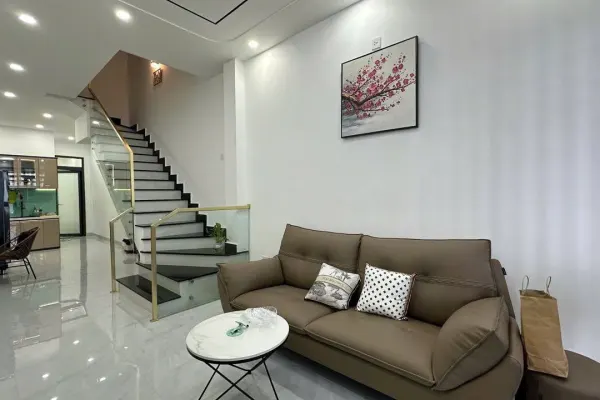 Дом, 3 спальни · 180 м² 2