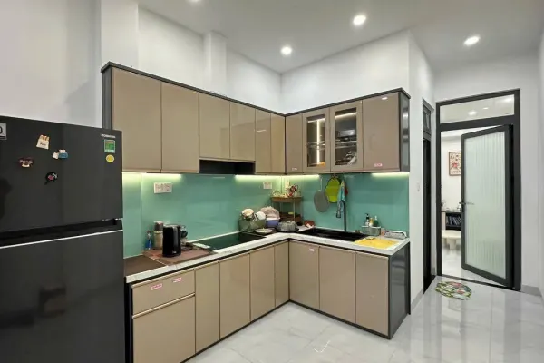 Дом, 3 спальни · 180 м² 6