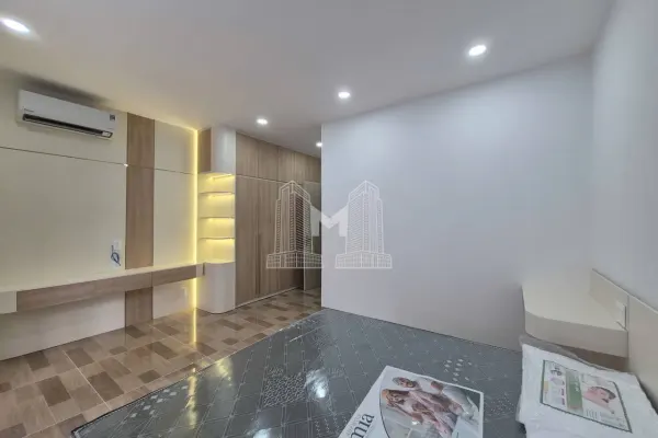 Вилла, 4 спальни · 350 м² 3