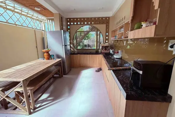 Вилла, 5 спален · 300 м² 2