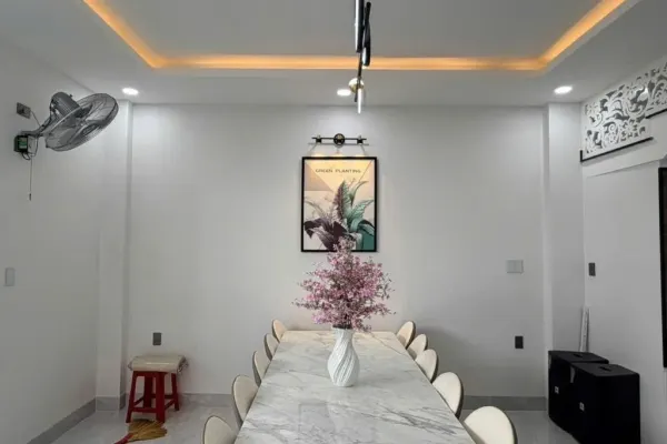 Дом, 3 спальни · 270 м² 2