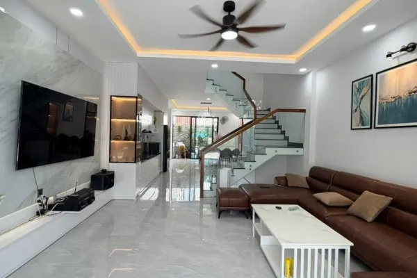 Дом, 3 спальни · 270 м² 8