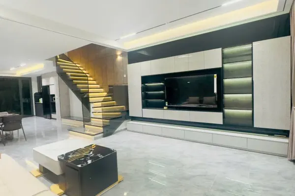 Вилла, 3 спальни · 270 м²